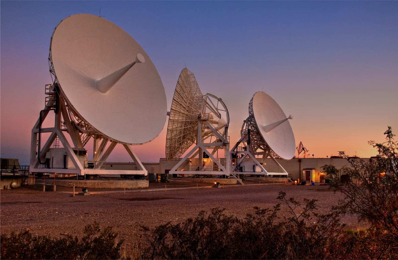 Antenas de la red espacial de NASA en White Sands, Nuevo México