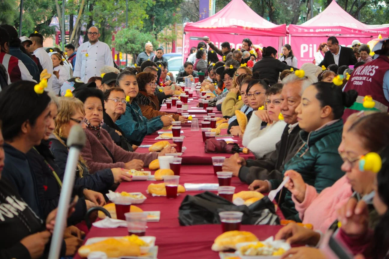 Fotografía del boletín oficial: Desayunos, actividades culturales, arte y muestra gastronómica. PILARES conmemora el Día del Huevo en la Utopía Cuauhtlicalli
