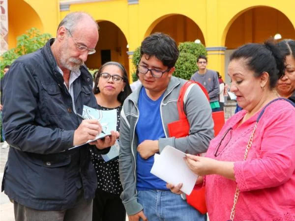 Fotografía del boletín oficial: Autores españoles participan en actividades del Festival de la Memoria