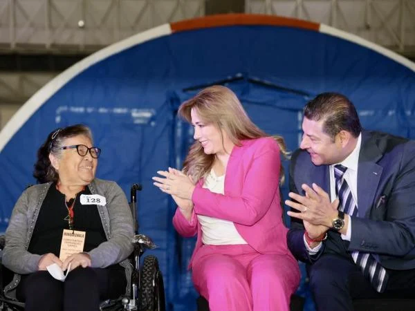 Fotografía del boletín oficial: Hospital itinerante acerca servicios de salud de manera integral y gratuita: Armenta Mier.