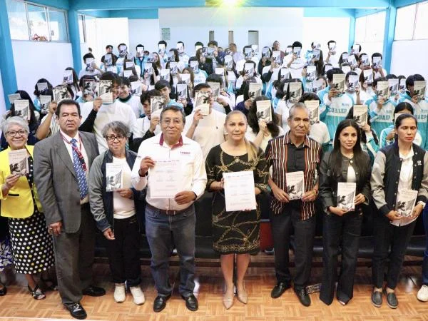Fotografía del boletín oficial: Formaliza Secretaría de las Mujeres convenio con COBAEP por escuelas seguras
