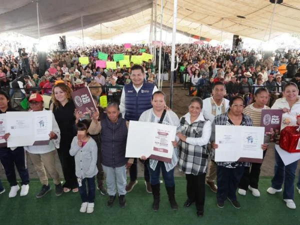 Fotografía del boletín oficial: Proyectos de obra comunitaria contribuyen al crecimiento económico con liderazgo de mujeres