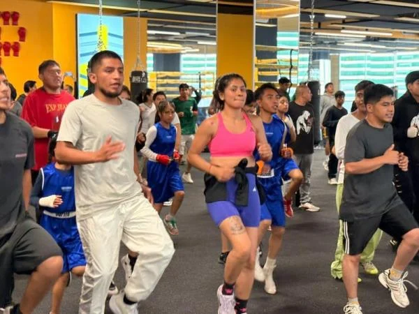 Fotografía del boletín oficial: Realiza UDEP magno entrenamiento de box