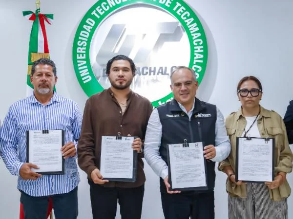 Fotografía del boletín oficial: Firma UTTECAM alianza con empresas para fortalecer formación profesional
